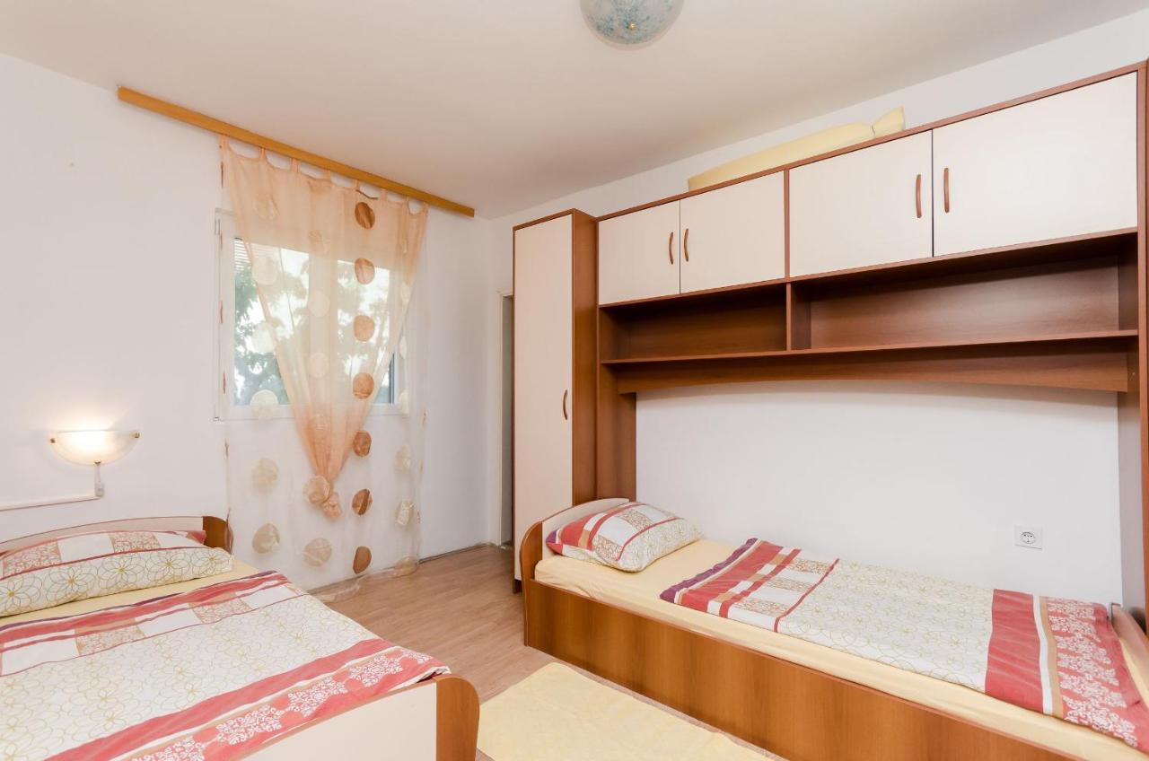 Apartments Albina Lopar Exterior foto