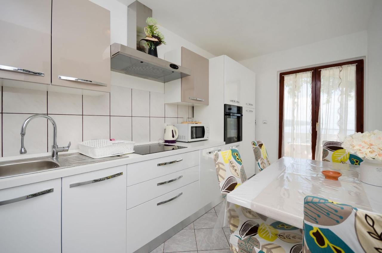 Apartments Albina Lopar Exterior foto
