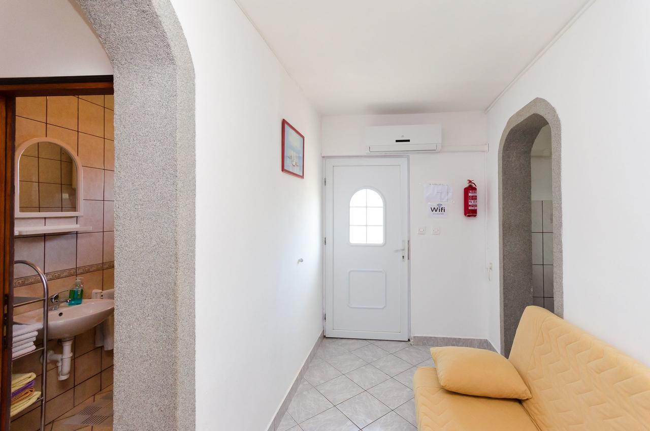 Apartments Albina Lopar Exterior foto